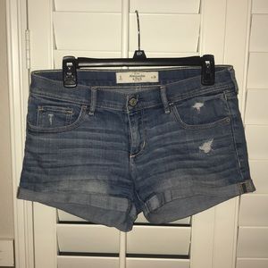 Abercrombie Low-waisted Jean shorts